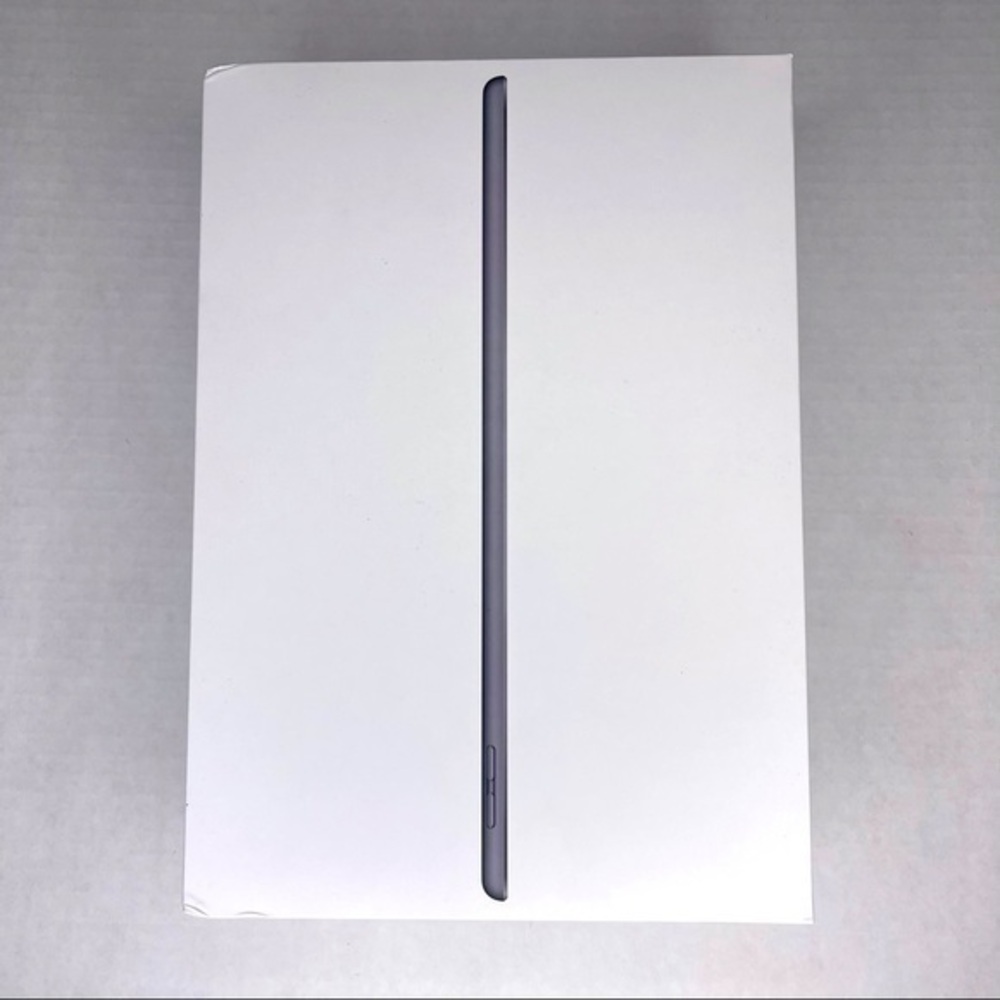 BOX iPad 8th generation box only 32GB